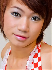 Exotic t-girl Pangpong looking hot in tiny shorts