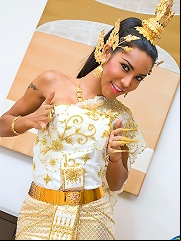 Irresistible Thai hottie makes an outstanding show